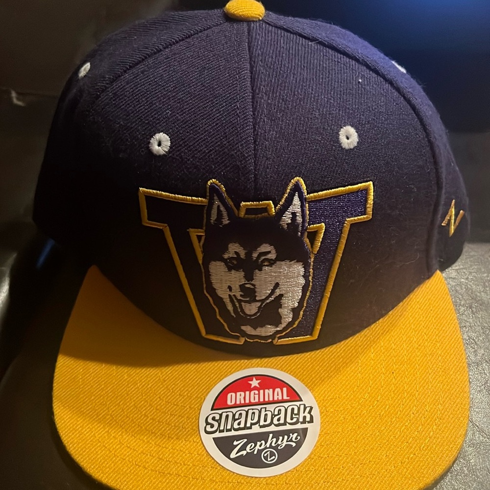 Washington Huskies ZEPHYR Throwback SnapBack Hat NCAA (New)